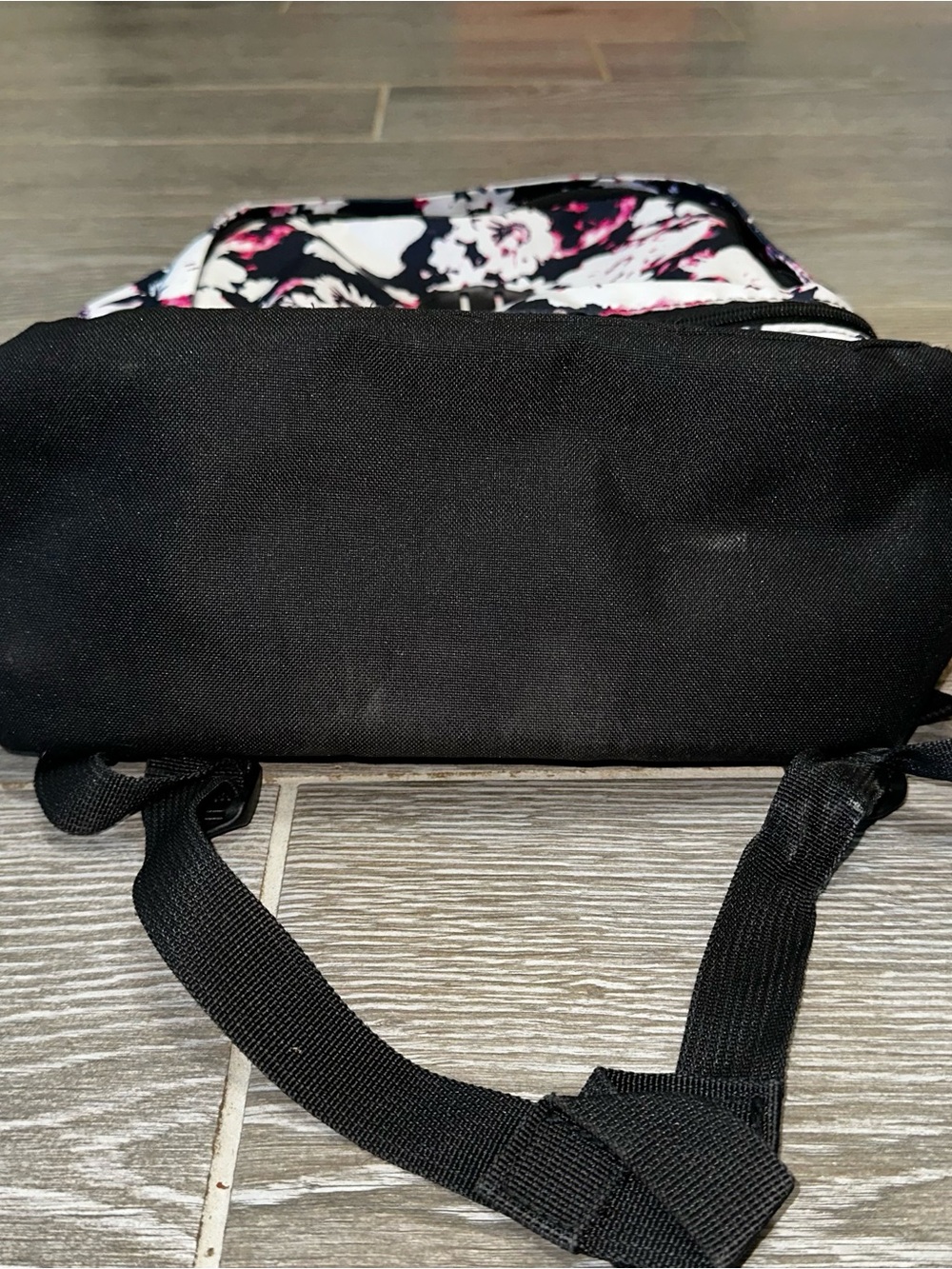 adidas Originals Trefoil Logo 2.0 Pocket Backpack Pink Floral Legend School Bag - Picture 2 of 14